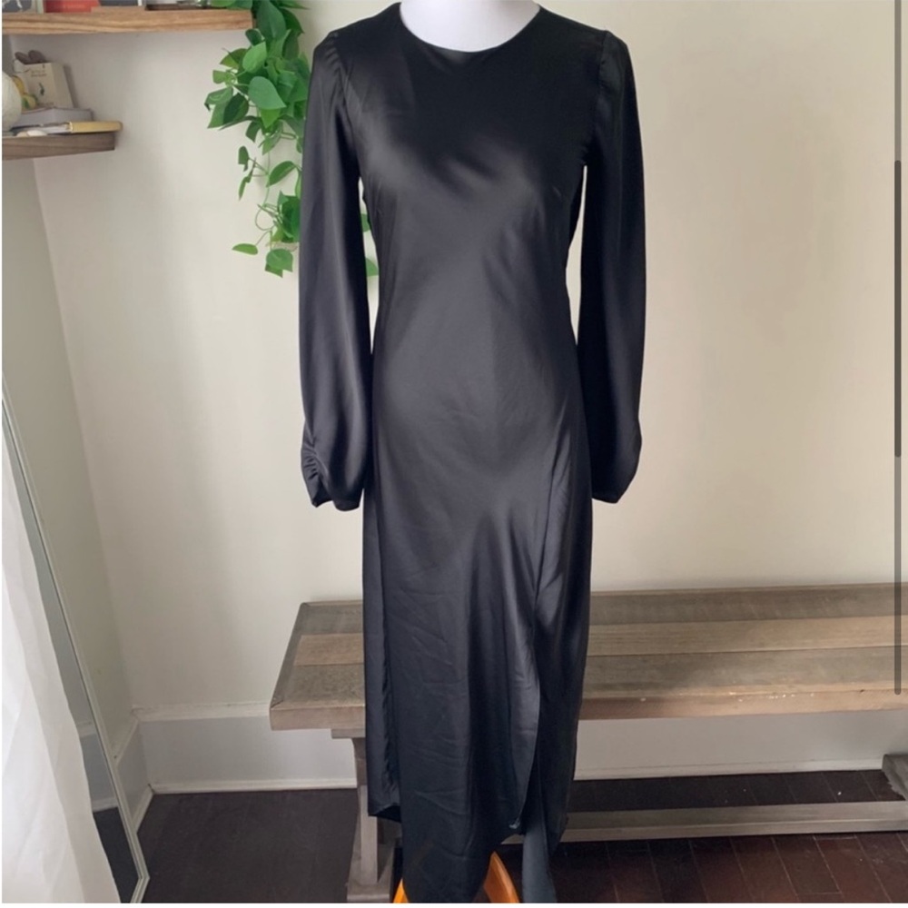 Express Dress - Picture 2 of 6